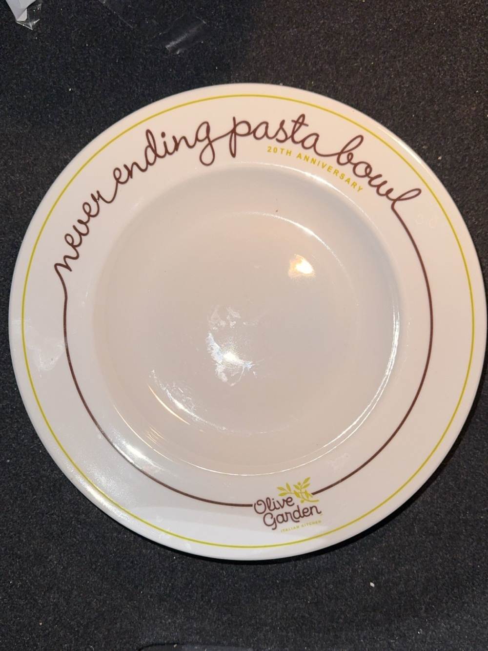 4 OLIVE GARDEN RARE restaurant White "Never Ending Pasta Bowl" 20th Anniversary